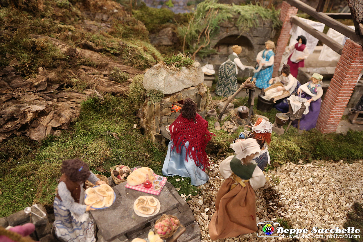 VBS_7512 - Abbazia di Vezzolano - Presepe artistico di Anna Rosa Nicola.jpg